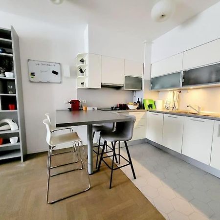 Appartement Urban Oasis: Stylish Retreat à Zagreb Extérieur photo