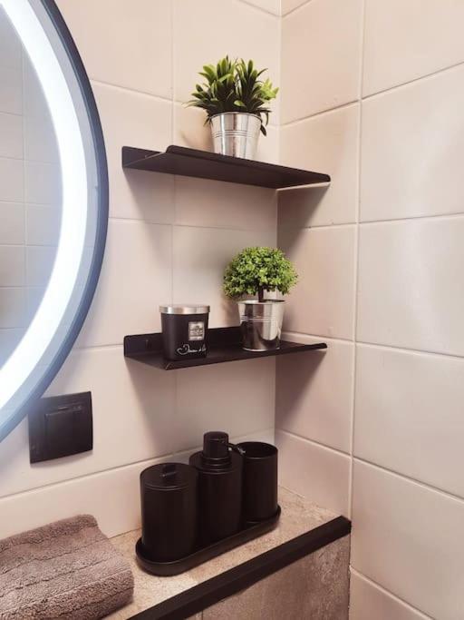 Appartement Urban Oasis: Stylish Retreat à Zagreb Extérieur photo